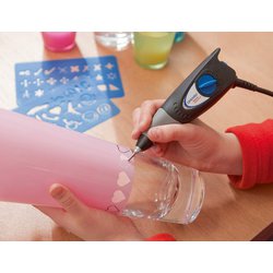 Soused vám už vrtačku „neznárodní“ a dárky nebudou k pláči: Gravírka Dremel Hobby zachrání vaši čest i majetek!