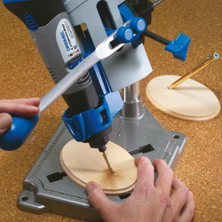 Ukázka použití stojanu Dremel 220